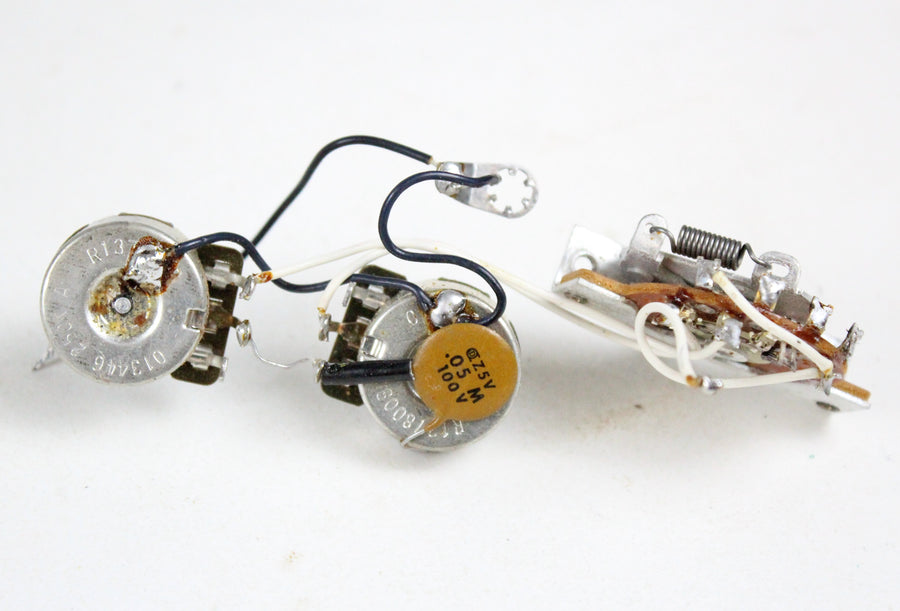 1980 Vintage Fender Stratocaster ~ALL Original~ 250K Pots & 5-Way Selector Switch 1980s USA