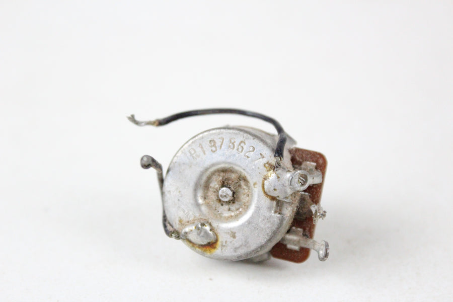 1986 Vintage Fender Precision/Jazz/Telecaster Bass Single POT Potentiometer 1980s USA