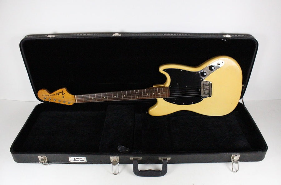 1976 Vintage Fender Musicmaster Guitar Olympic White Blonde All Original ~Rosewood~ USA 1970s CBS